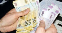 Azərbaycanda orta aylıq əmək haqqı 707 manata düşdü Azərbaycanda orta aylıq əmək haqqı 707 manata düşdü