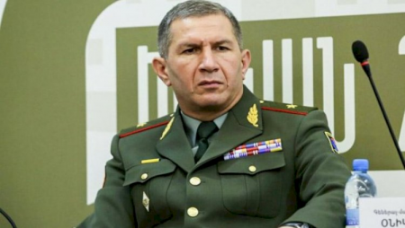 “İndi gəlib sənin bığlarını kəsərəm!”- Baş Qərargah rəisi Köçəryanı hədələdi... “İndi gəlib sənin bığlarını kəsərəm!”- Baş Qərargah rəisi Köçəryanı hədələdi...