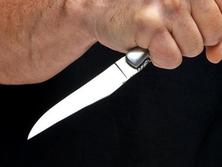 Şadlıq evi cinayət yerinə döndü: Bəyin boğazı kəsilərək öldürüldü, anası bıçaqlandı