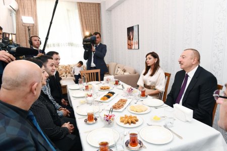 Prezident İlham Əliyev: "Hər il Azərbaycanda minimum 6 min köçkün ailəsi evlərlə təmin olunacaq"