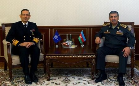 ﻿ Zakir Həsənov NATO admiralı ilə görüşdü