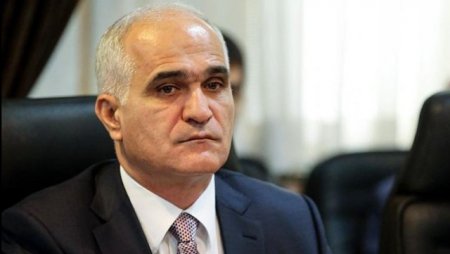 Prezident soruşdu, nazir bankları tənqid etdi: "...ürəkaçan deyil"