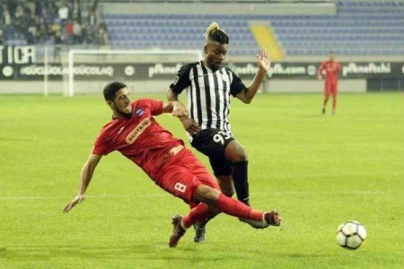 "Neftçi" "Qarabağ"la xal fərqini azaldıb