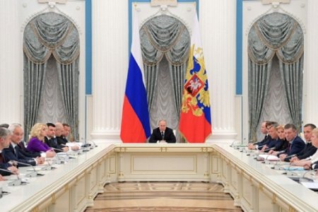 Putin koronavirus səbəbiylə videokonfranslar keçirəcək