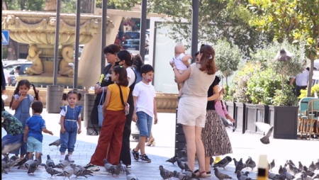 Bakı sakinləri sosial yardımdan imtina edib, uşaq pulu istəyir - VİDEO REPORTAJ