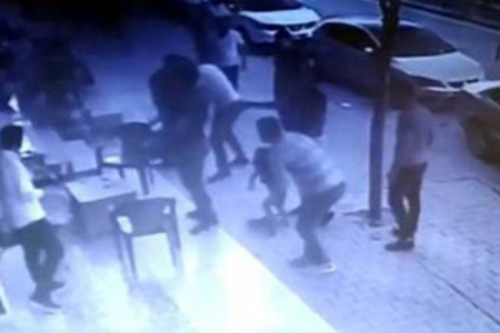 Üçüncü mərtəbədən yıxılan azyaşlı sağ qaldı - SƏBƏBİ İSƏ... (VİDEO)