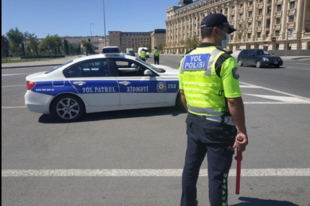 Polis karantin rejim qaydalarının təmin olunması ilə bağlı fəal iş aparır
