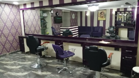 Gözəllik salonundan 1 421 manatlıq oğurluq edildi