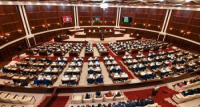 Parlamentdə Fəttah Heydərovun xatirəsi anılıb