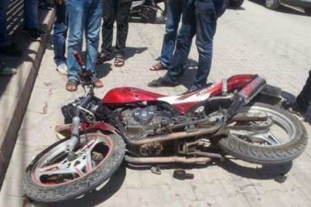 Motosiklet avtomobilə çırpıldı - sürücü öldü