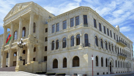 Bakıda məktəblinin intihara cəhd etməsi faktı ilə bağlı cinayət işi başlandı