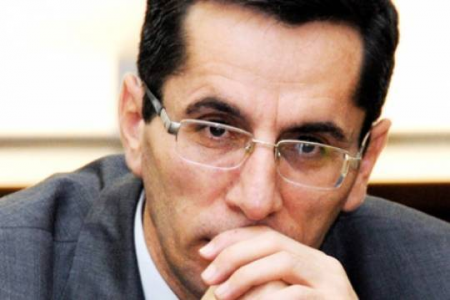 “Zaman keçdikcə, uşaqlarımız ya rusca, ya da türkcə danışacaqlar...”