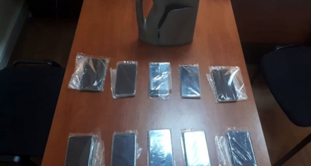 “Yuyucu toz” yükü gətirən avtomobildə “İphone” markalı telefonlar aşkar edildi