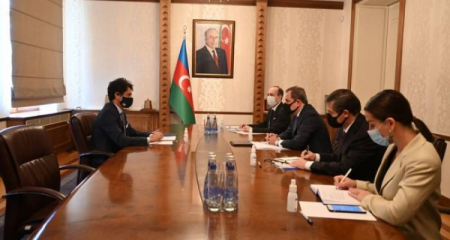 Ceyhun Bayramov İtaliya səfiri ilə görüşüb