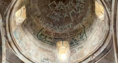 Ermənilər Azərbaycana məxsus dini abidəni murdarladı – Fotolar