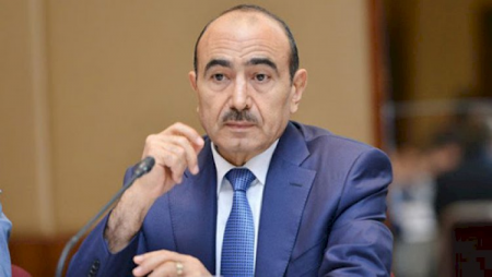 Əli Həsənov şantaja keçir: Siyasi alver