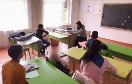 Bu erməni qızı Beyrutdan gəlib  Kəlbəcərin kəndində müəllimlik edir...-FOTOLAR...