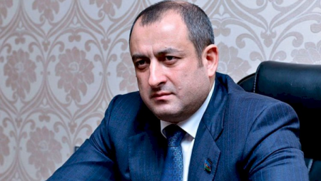 Adil Əliyevdən Ramiz Mehdiyevə cavab: “Ermənilərin müharibəyə hazırlaşdığı bir zamanda...”