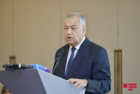 “Azərbaycanda Azərbaycan dilindən başqa bütün dillərdə reklam var” - ETİRAZ