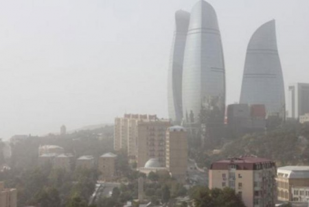 Bakıda güclü duman var