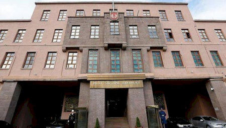 Türkiyə Müdafiə Nazirliyi: “30 il əvvəl yaşanan əzablar bu gün başa çatır”