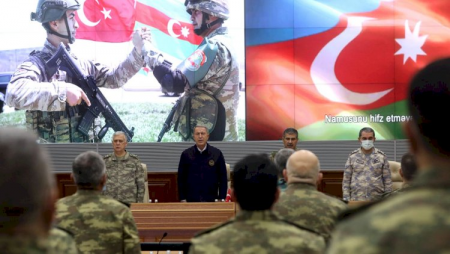 Türkiyəli generallar Müdafiə Nazirliyində görüş keçiriblər