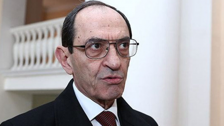 Mnatsakanyanın müavini də istefa verdi