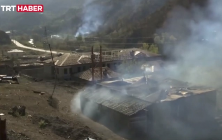 Ermənilər Ağdamda da evlərini yandırırlar