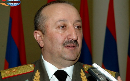 General Paşinyanın həyat yoldaşına irad bildirdiyinə görə işdən çıxarılıbmış