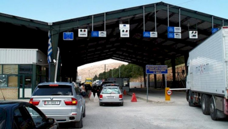 Yunanıstan sərhədləri bağlayıb