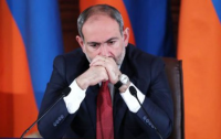 Paşinyanın kabinetindən əşyaları oğurlandı