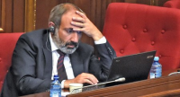 Paşinyanın ətrafı dağılır: Daha bir nəfər getdi