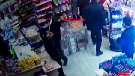 Polislər koronaviruslu taksi sürücüsünü bu yolla iş başında yaxaladı - VİDEO