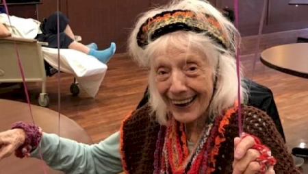 102 yaşlı qadın ikinci dəfə koronavirusdan sağaldı