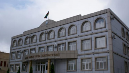 İcra Hakimiyyətlərinin sevimli Abıyevi: Bir manatlıq “böyük” şirkət...