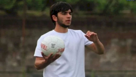 20 yaşlı erməni futbolçu Qarabağda öldü