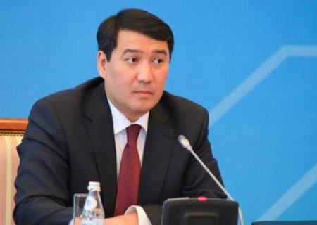 Qazaxıstan səfiri Azərbaycan xalqını təbrik etdi