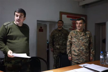 Əsgər yaxınları Qarabağ separatçılarının rəhbərlərini DÖYDÜ