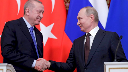 Putin Ərdoğanı təriflədi: “Verdiyi sözü kişi kimi tutur”