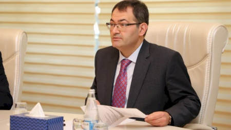 Nazir müavininə ağır itki üz verib