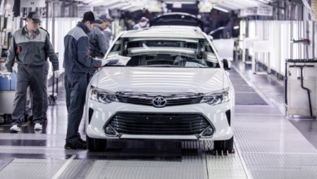 "Toyota" zavodlarını bağlayır - SƏBƏB