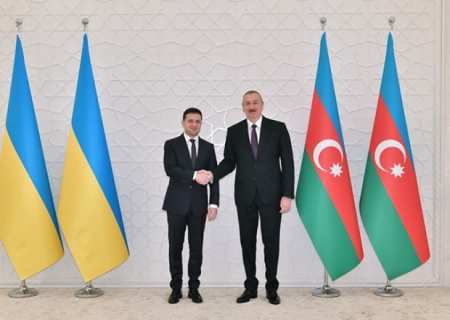 Zelenski İlham Əliyevi təbrik etdi