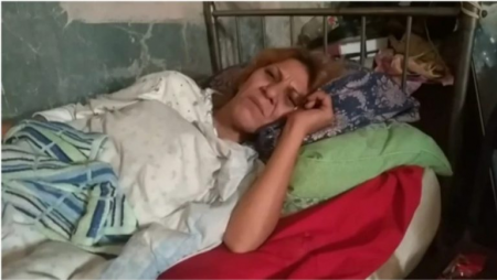 Şirvanda biabırçılıq:Baş həkim dərman almağa gələn xəstəni döydü