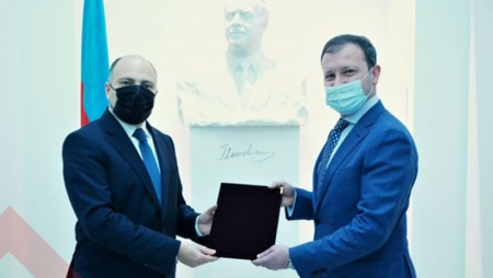 Əməkdar incəsənət xadimi təltif edildi