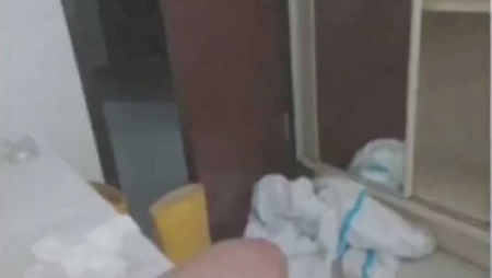 Koronavirus xəstəsi ilə yatan tibb bacısı işdən qovuldu