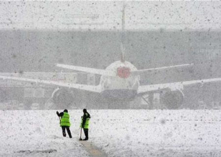 Yaponiyada 140-dan çox aviareys ləğv edildi