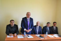 Qobustanın icra başçısı büdcə pullarını kimə ötürür... - İLGİNC