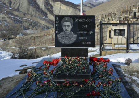 Ölümündən sonra dörd medalla təltif olunan qəhrəman döyüşçü - Video