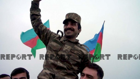 Qalib ordunun könüllüləri geri dönür - Fotolar
