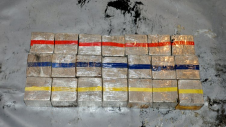 Polis əməliyyat keçirdi: Bakıda qadın narkotacir saxlanıldı